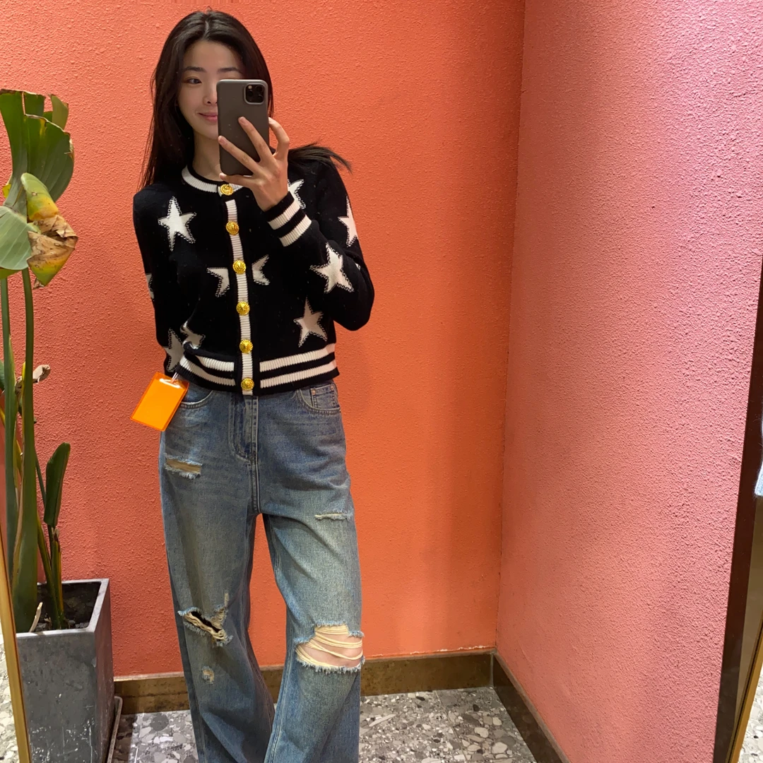 （默茗服装）星星大金扣拼色毛衣