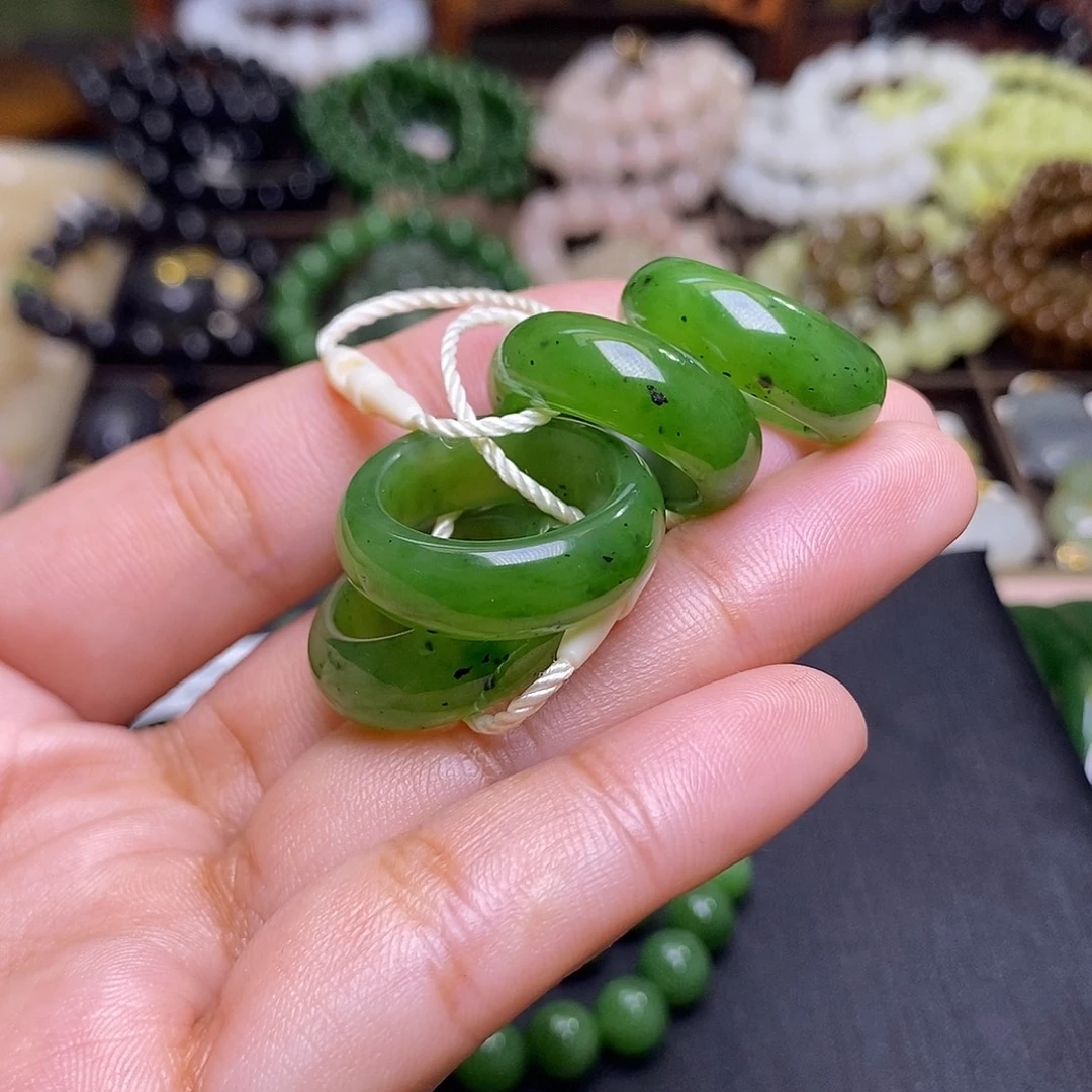 和田玉未镶嵌颈饰碧玉满色满绿指环9/20发一