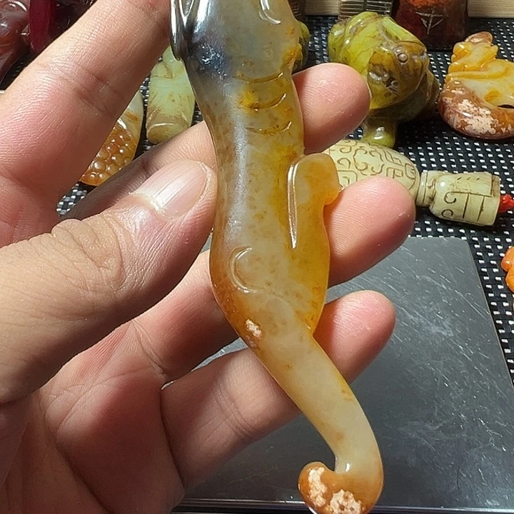 未镶嵌和田玉（糖玉）挂件