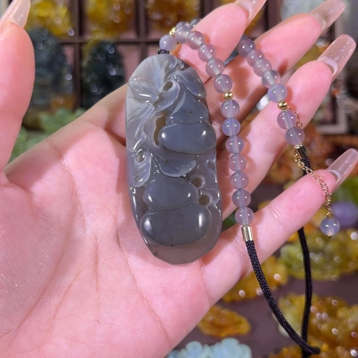 未镶嵌蛇纹石玉颈饰
