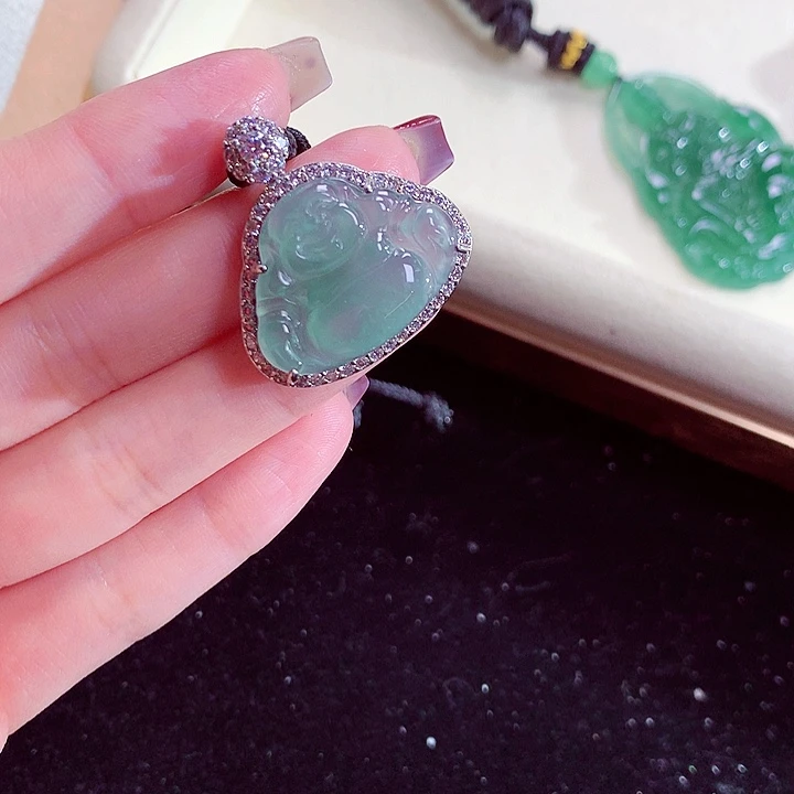 翡翠颈饰未镶嵌天然