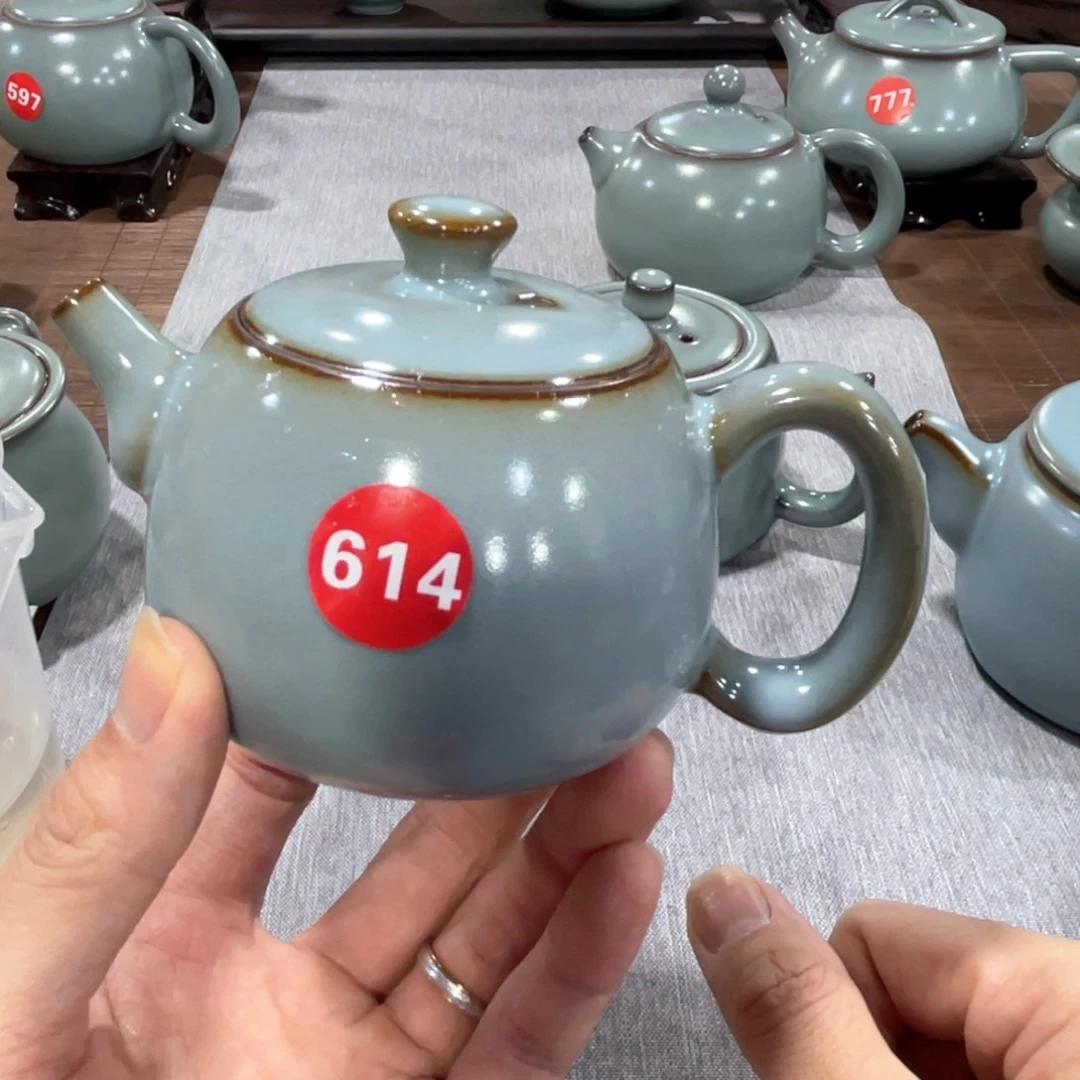 瓷片小微瑕。。。。。。。。。。。