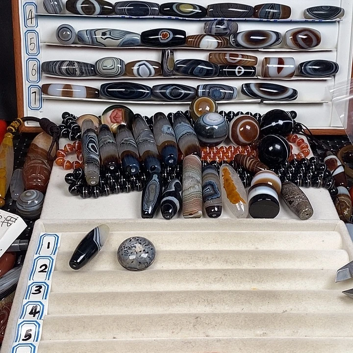 原***男玛瑙/玉髓未镶嵌珠宝半成品