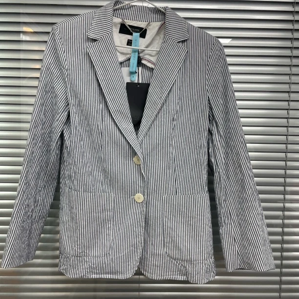 99新 MaxMara 竖条纹西装外套/42码/A02644