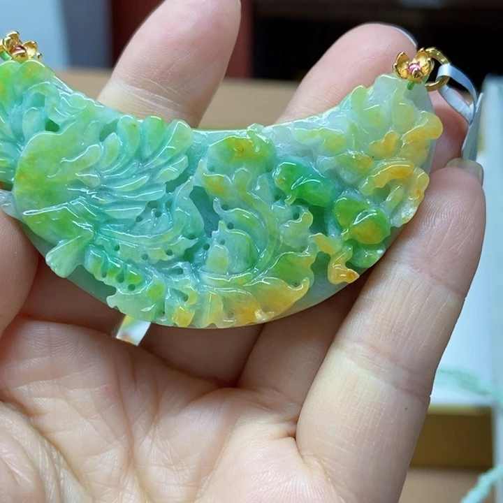 翡翠未镶嵌颈饰吊坠