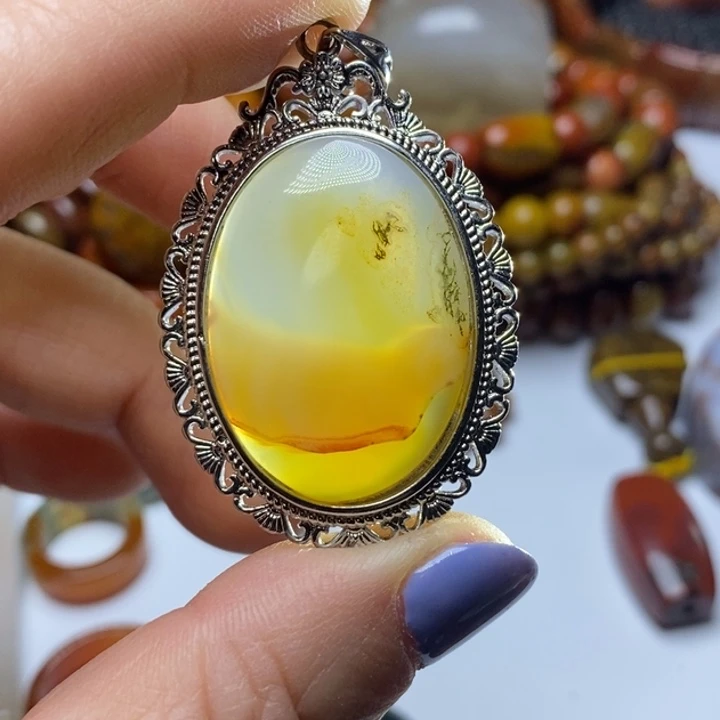 玛瑙/玉髓颈饰未镶嵌?**?