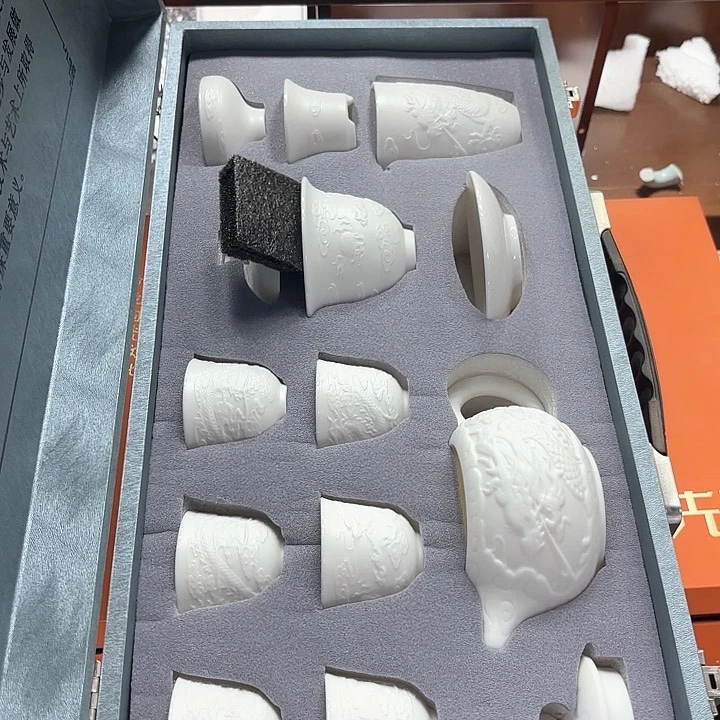 孤品茶具套装等。