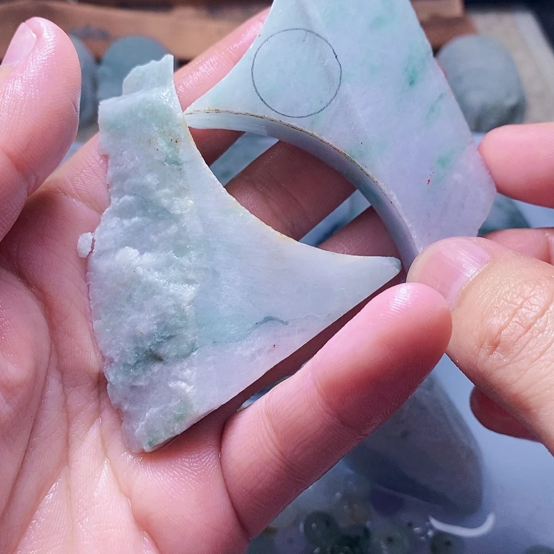 翡翠未镶嵌颈饰888