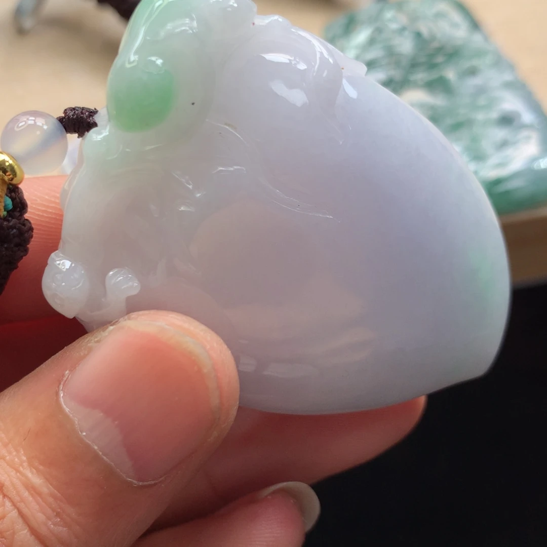 颈饰未镶嵌翡翠吊坠