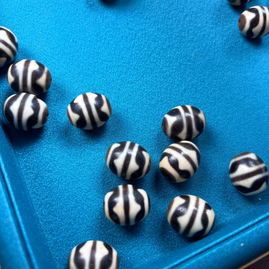 老徐珠宝|达洛双牙玛瑙单株多样性发一