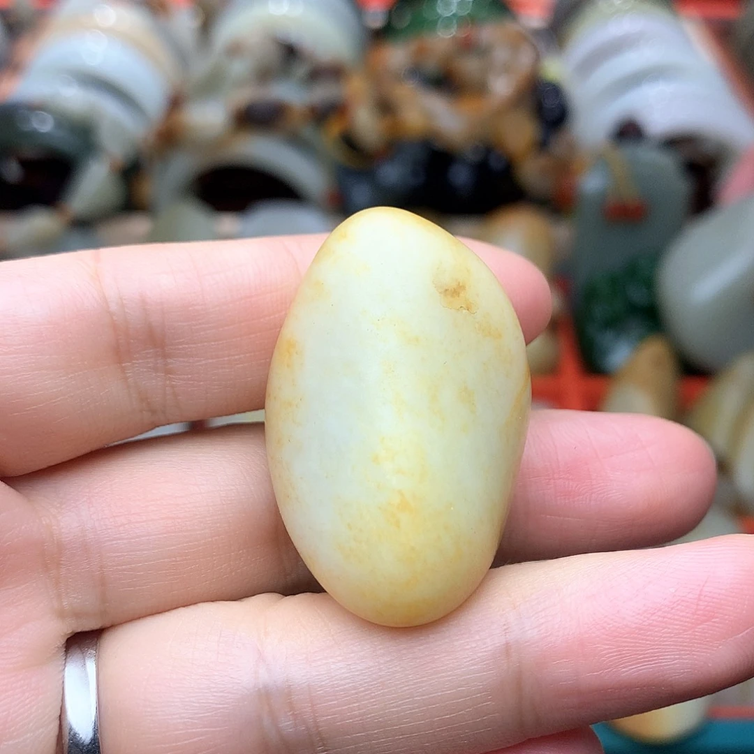 未镶嵌和田玉（子料）挂件