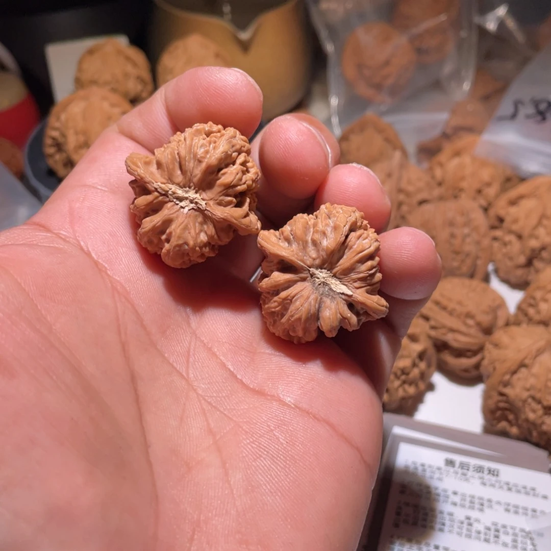 文玩核桃吊坠密纹32