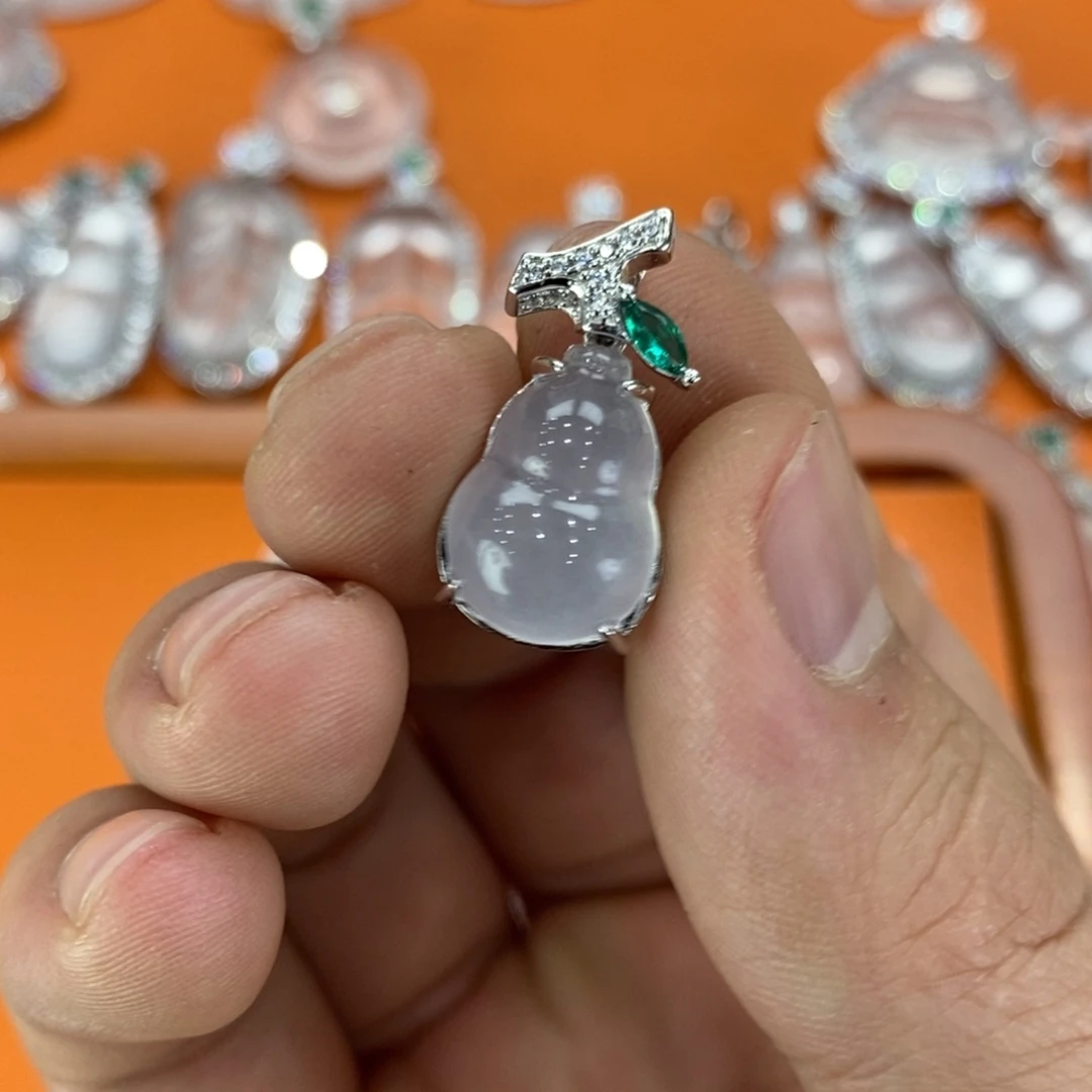 石英质玉吊坠(赠链)银S925镀金镶嵌竞****部