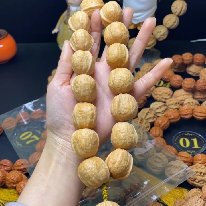 大***头文玩核桃手串木鱼