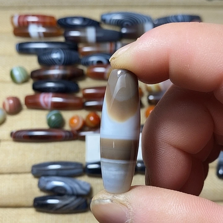 玛瑙/玉髓合金颈饰