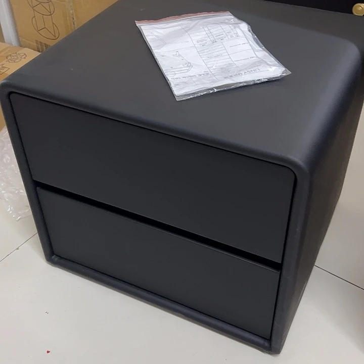 芝****td129-d黑色床头柜清仓不退不换瑕疵