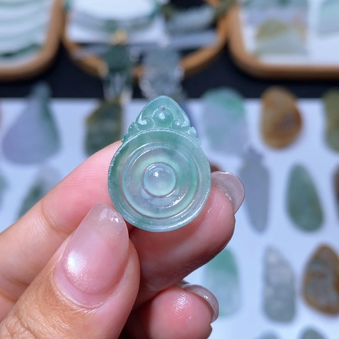 定制翡翠未镶嵌扣子