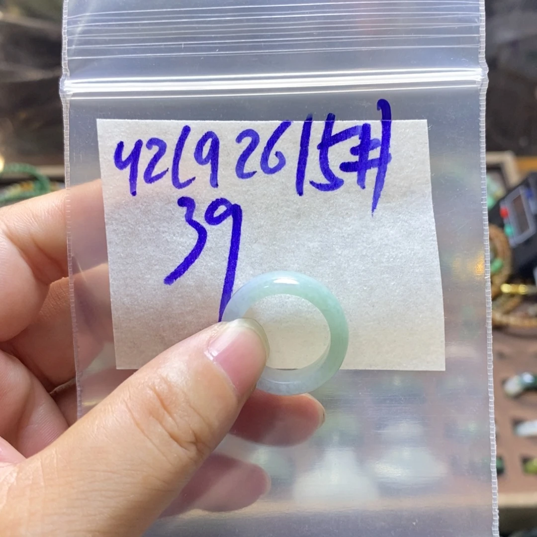 未镶嵌定制翡翠翡翠