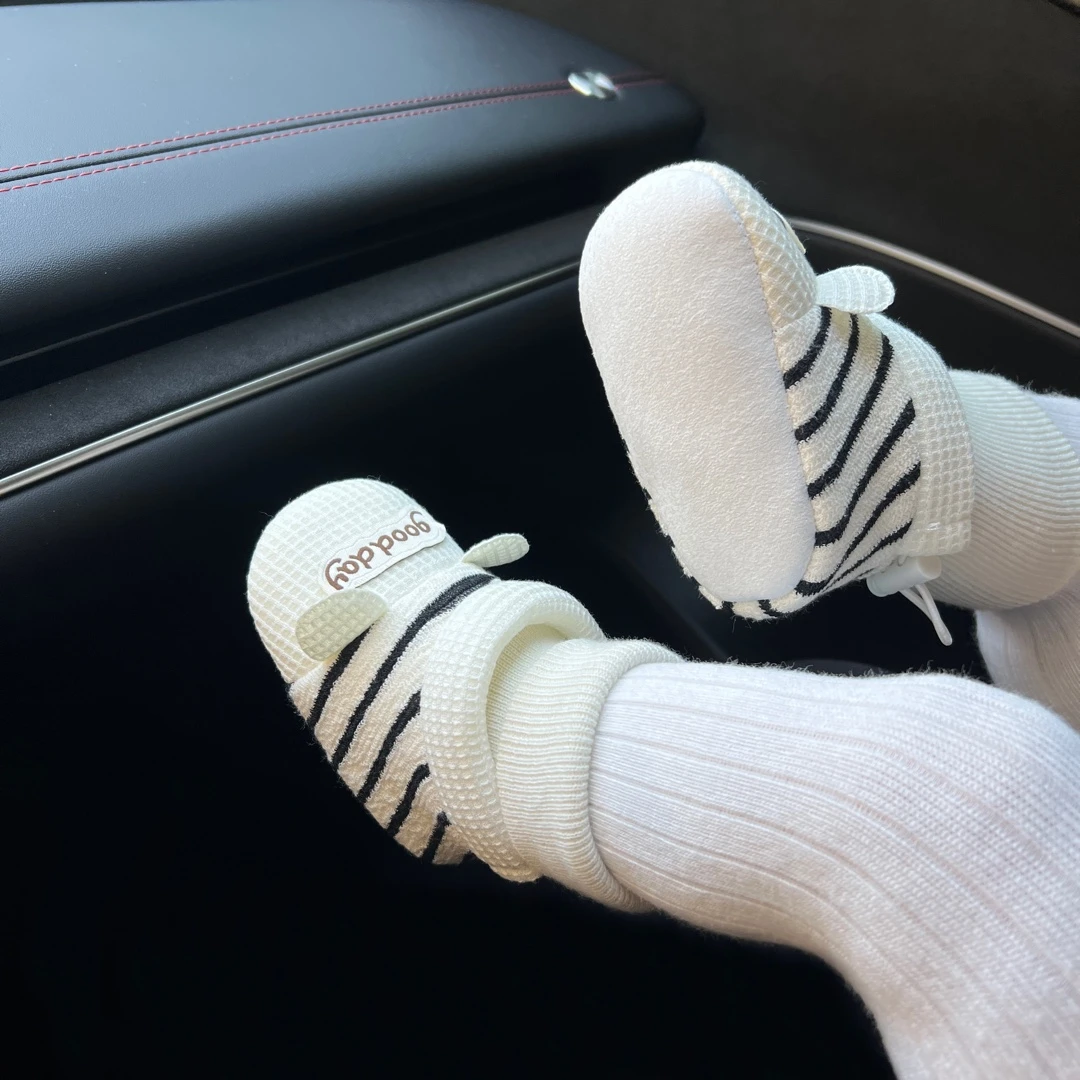 婴儿软底鞋袜防滑0-1岁男女宝宝春秋3-6-9个月抽绳防掉棉布鞋冬款