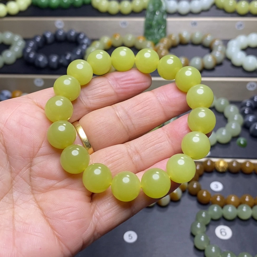 和田玉未镶嵌手串