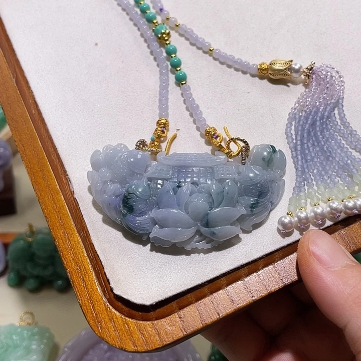 翡翠未镶嵌颈饰翡翠吊坠