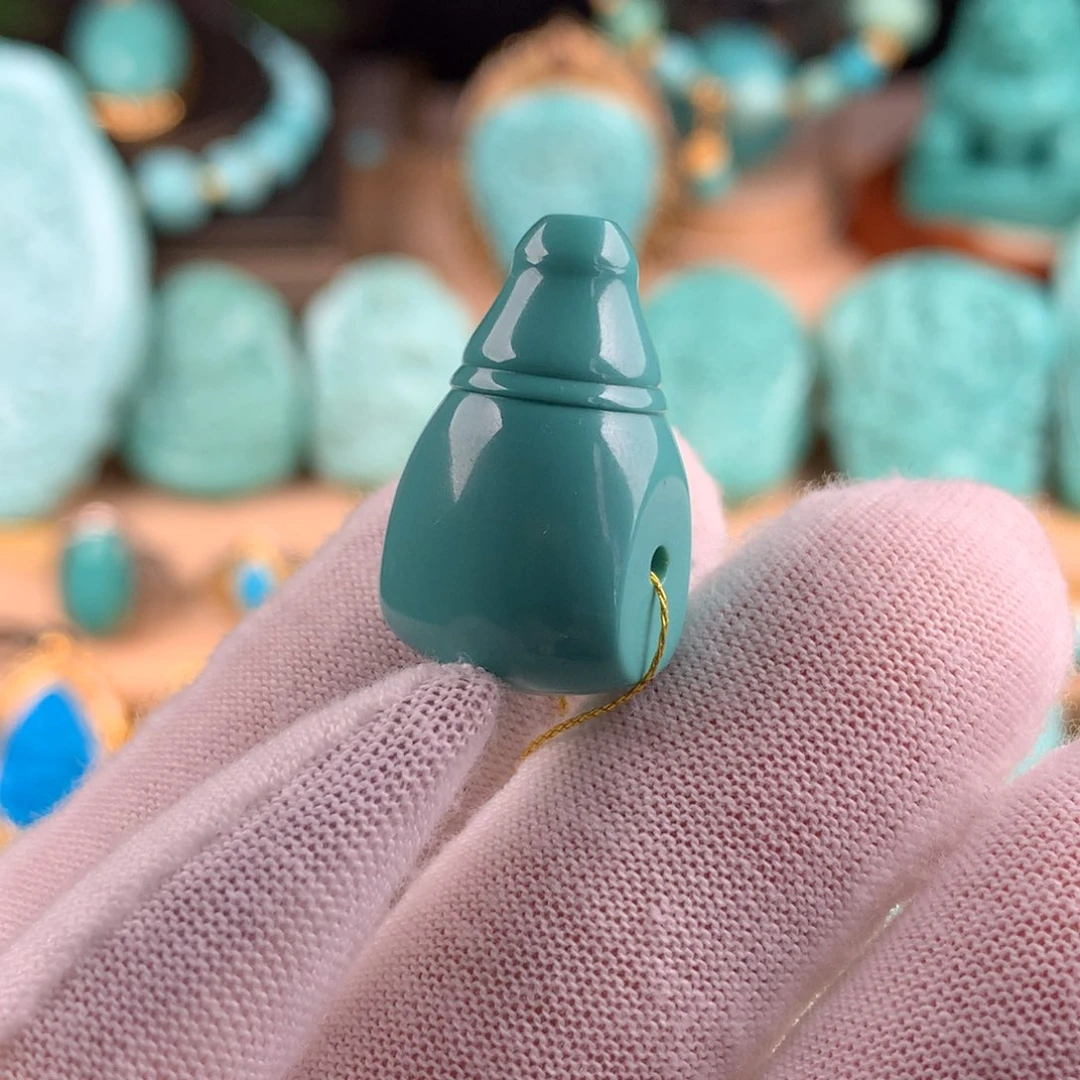 传***华未镶嵌绿松石三通卡14.6