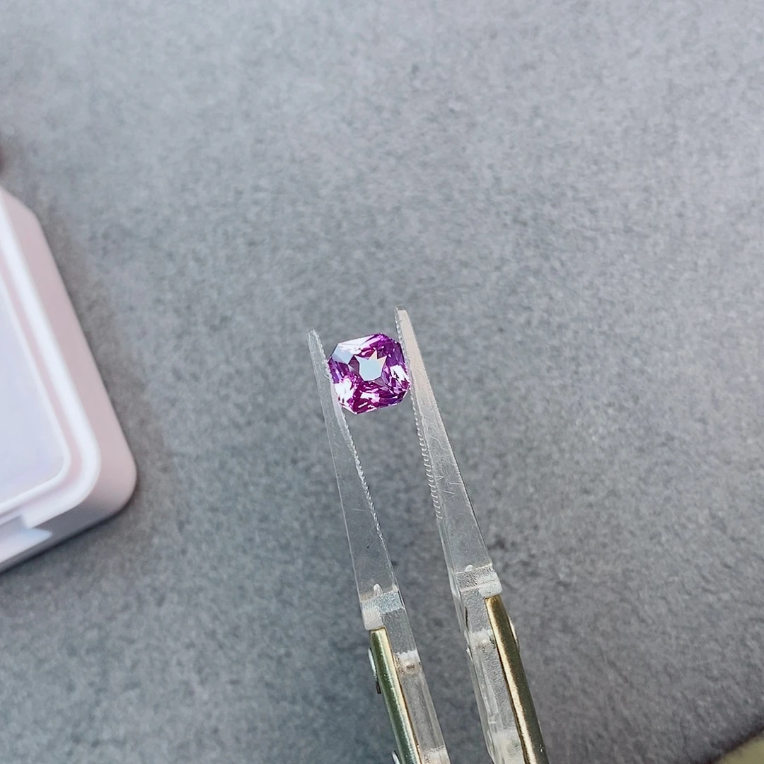 裸石彩色蓝宝石1.52ct 无烧薰衣草