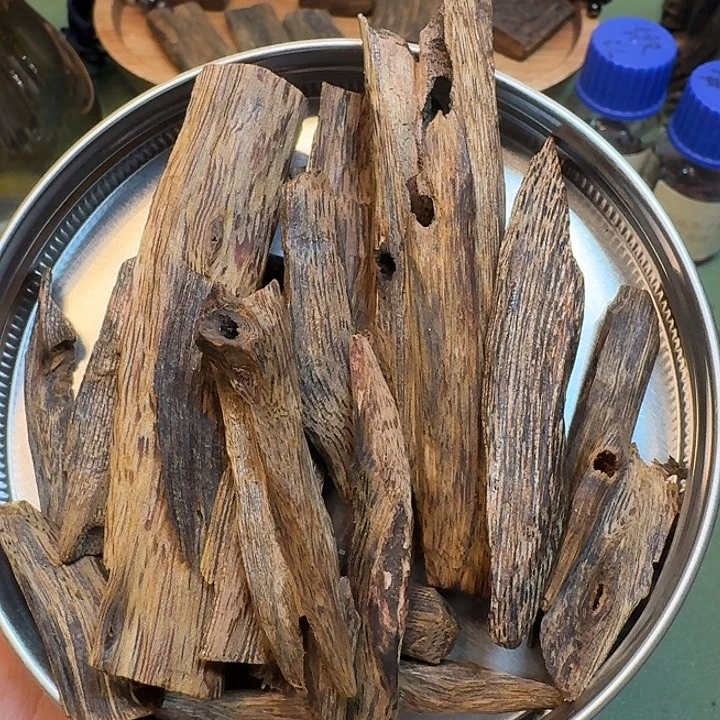 秋***境沉香沉香碎屑海南原母树绿棋皮油老香32.8克