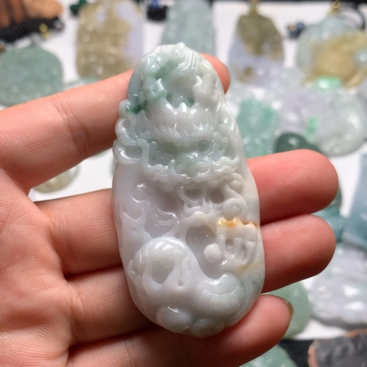 翡翠未镶嵌颈饰龙牌22