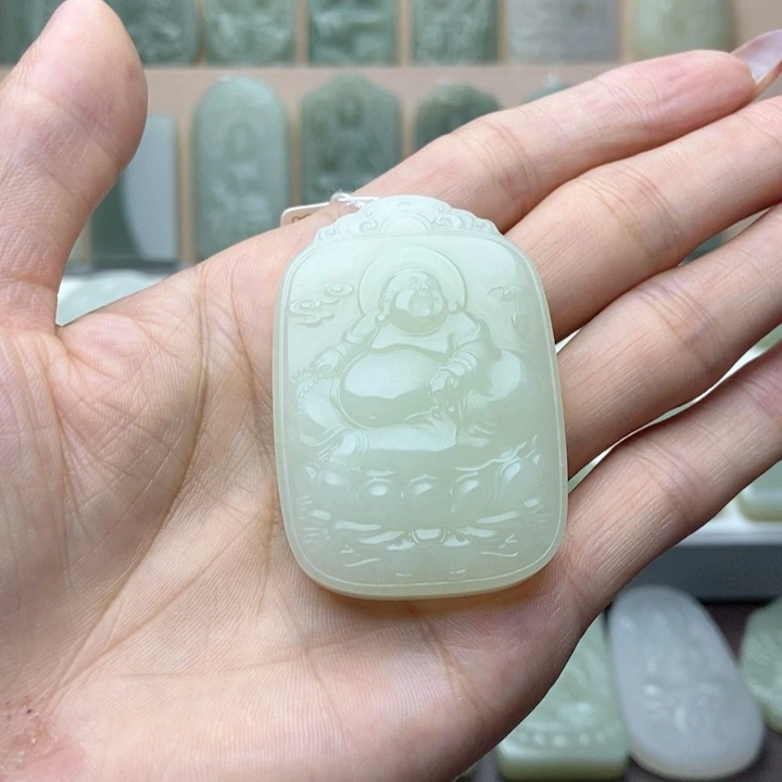 用***青和田玉未镶嵌颈饰