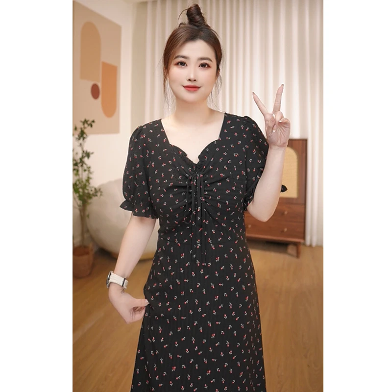 《哆啦》夏季大码女装胖妹妹微胖穿搭显瘦V领雪纺碎花连衣裙 525105