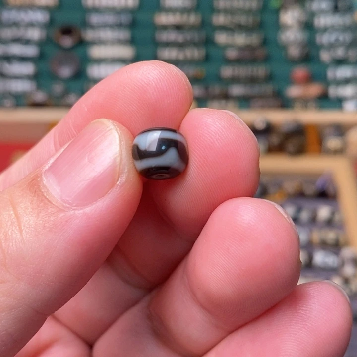 未镶嵌玛瑙/玉髓珠宝半成品哐*