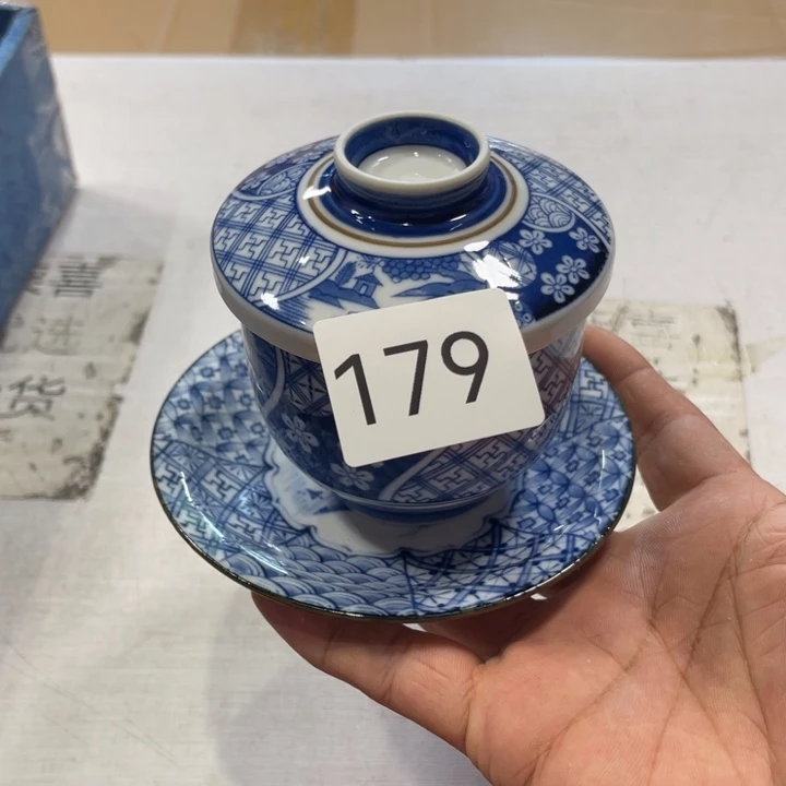 盖碗瓷器制作工艺精湛