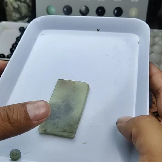 和田玉（糖玉）未镶嵌挂件U***b