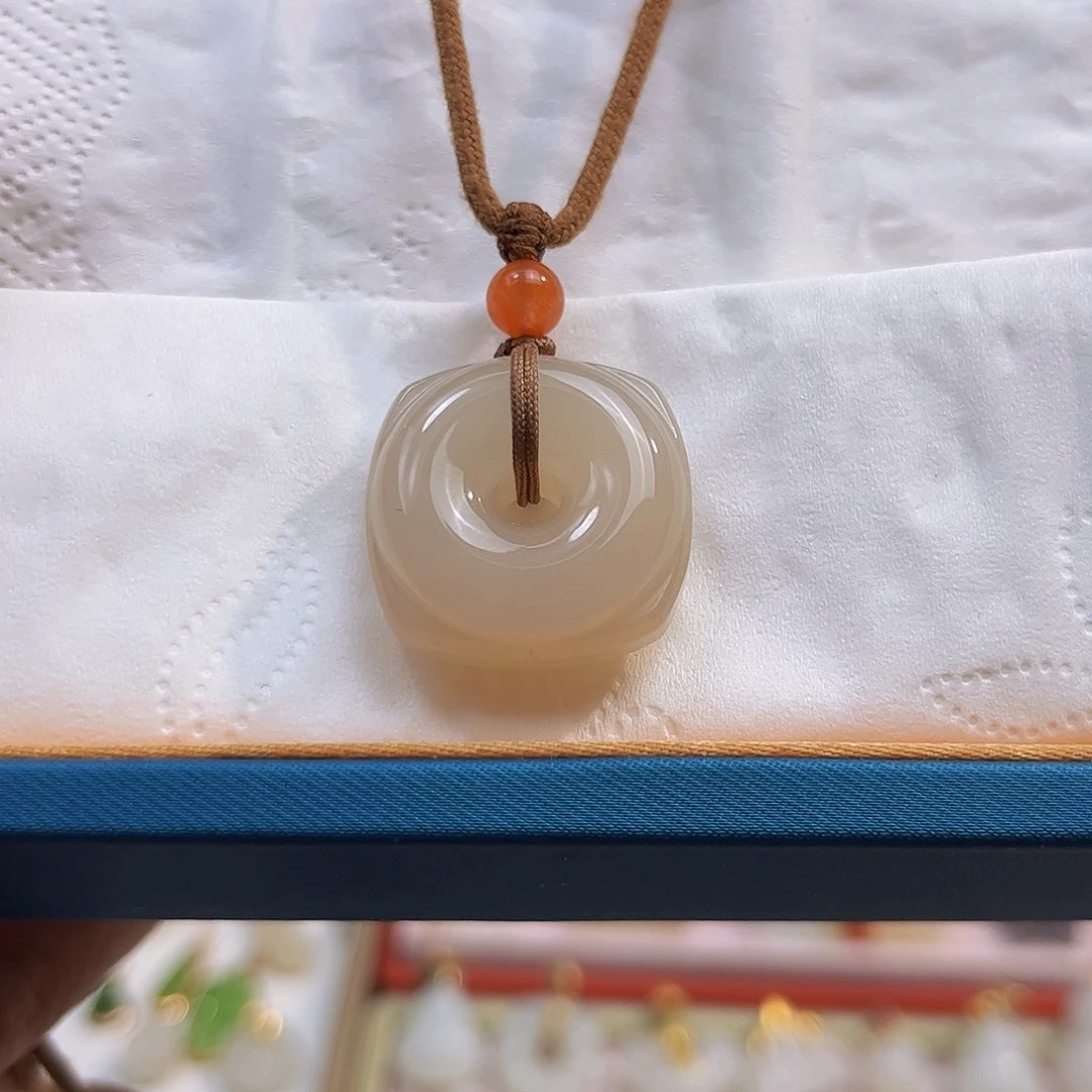 和田玉未镶嵌吊坠(不含链)