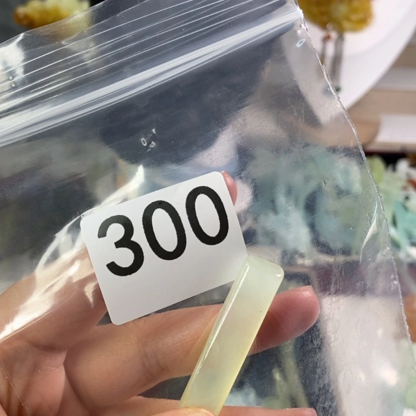 【闪购商品】岫玉发饰未镶嵌飘*?