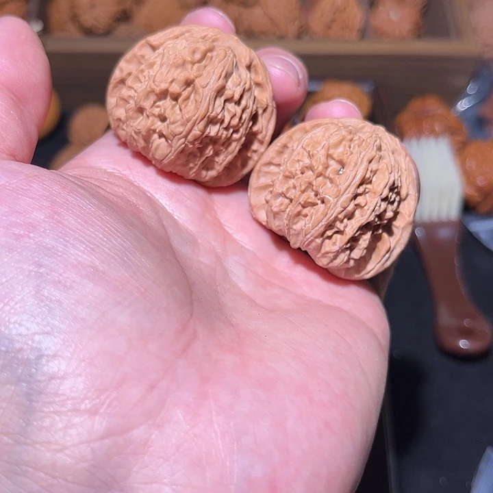 文玩核桃吊坠24.全角白40