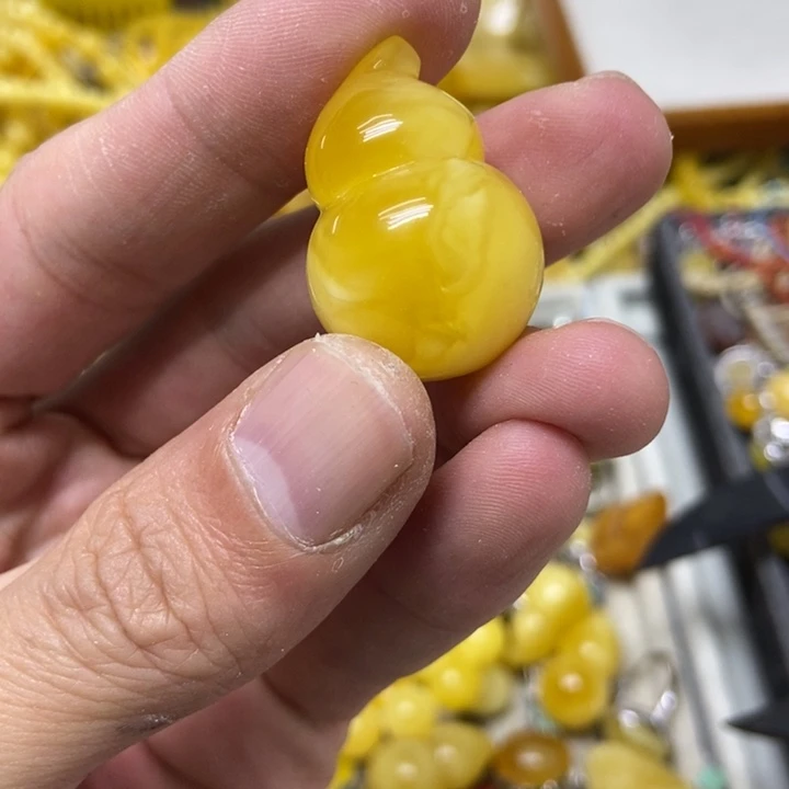 裸石蜜蜡未镶嵌吊坠