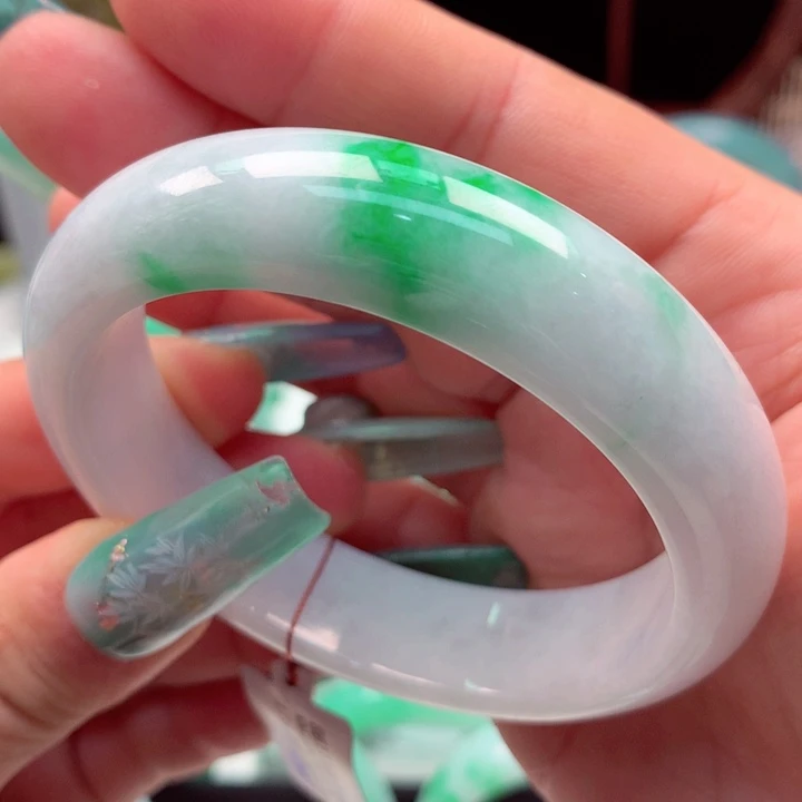 翡翠手镯未镶嵌57.1圈口