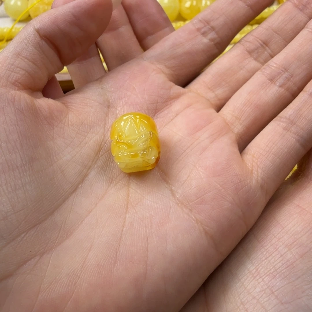 琥珀颈饰未镶嵌琥珀蜜蜡