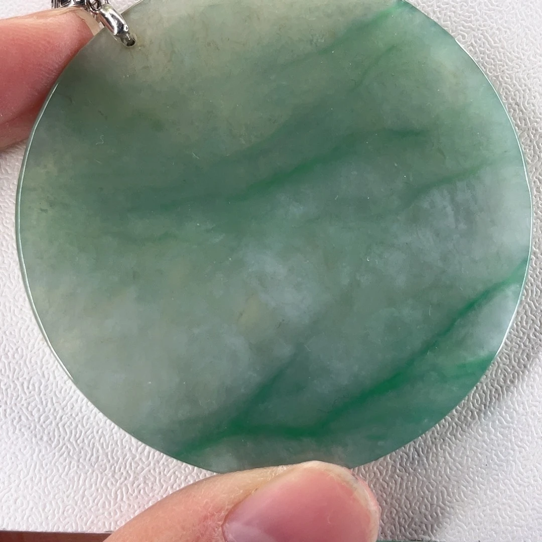 翡翠未镶嵌颈饰无事牌