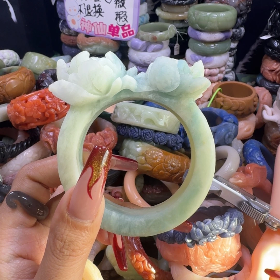 石英质玉（佘太翠）足铂镶嵌手镯12，54，不退换