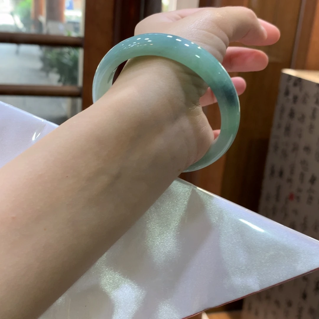 未镶嵌手镯翡翠翡翠