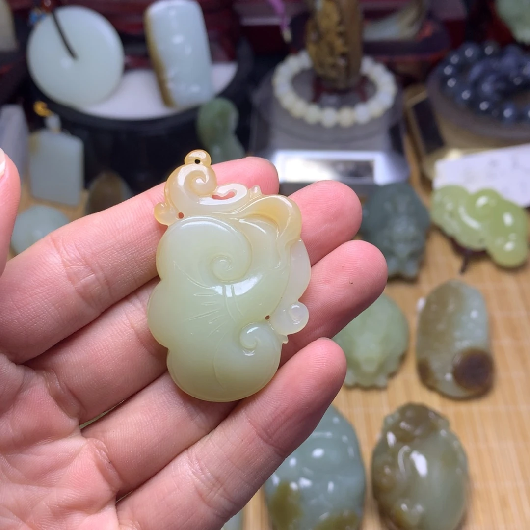 和田玉未镶嵌挂件