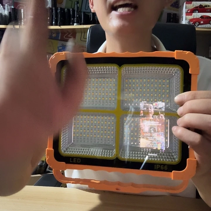 磁吸太阳能工作灯福利