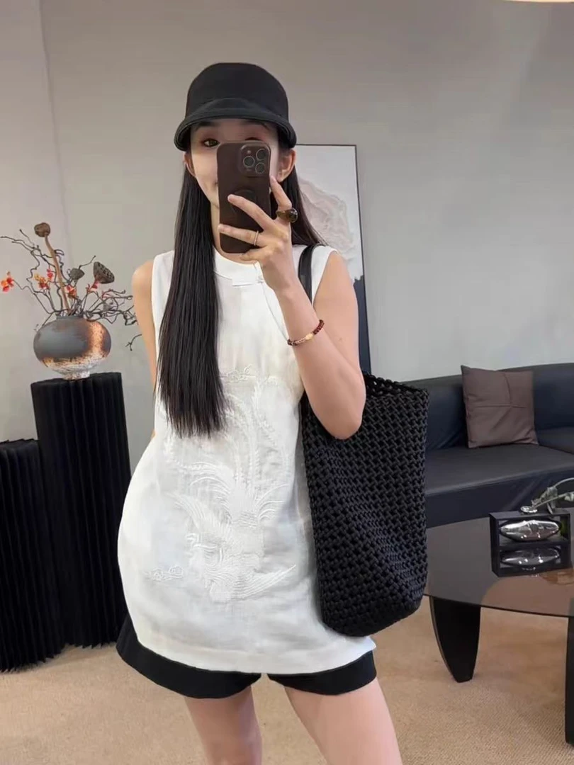 2025夏季新款新中式中国风气质复古无袖常规斜襟刺绣重工时尚上衣