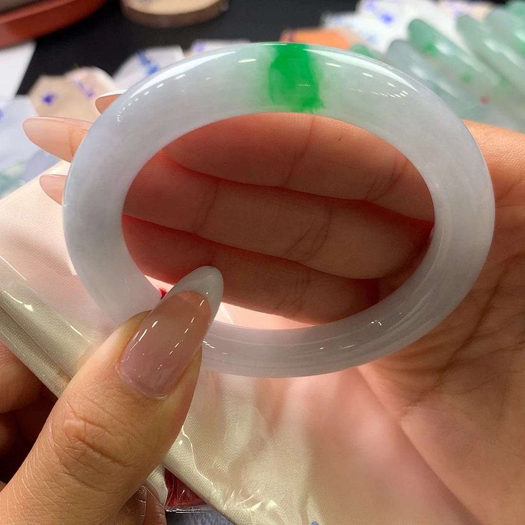 翡翠未镶嵌手镯（圆镯）33号