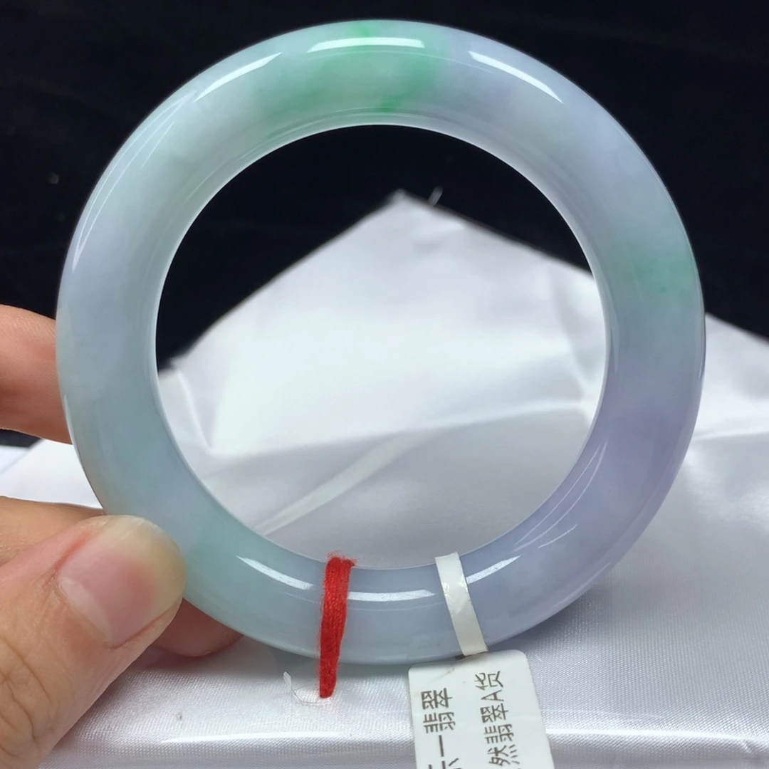 翡翠手镯（圆镯）未镶嵌55.6