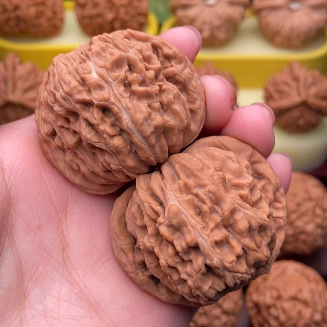 往***风文玩核桃把件精品老树红皮四座楼45