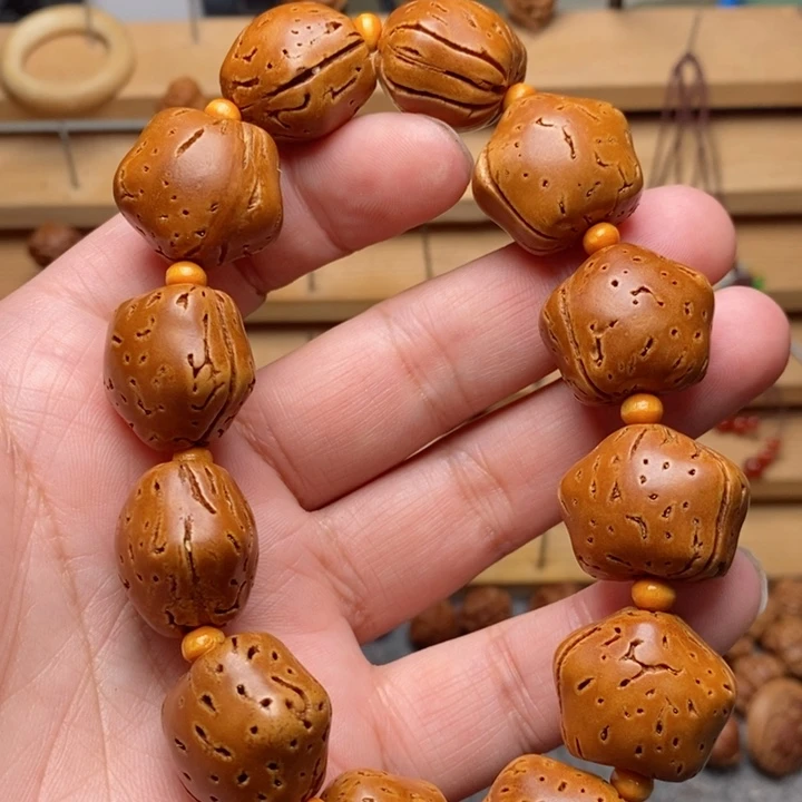 桃核雕刻星星手串